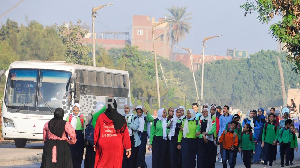 بسبب متحور أوميكرون.. وزير التعليم المصري يحسم الجدل بشأن تعطيل الدراسة