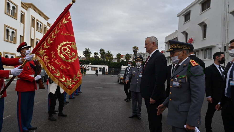 صلاة غير مسبوقة بحضور بيني غانتس وجنوده .. الدعاء من أجل الجيش الإسرائيلي من كنيس في المغرب