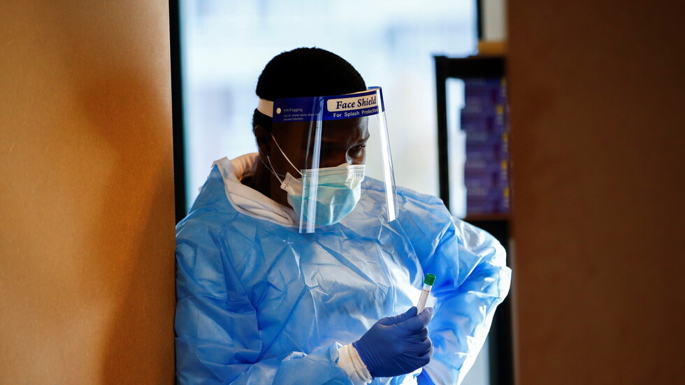 علماء يتحدثون عن علاقة متحور كورونا الجديد 