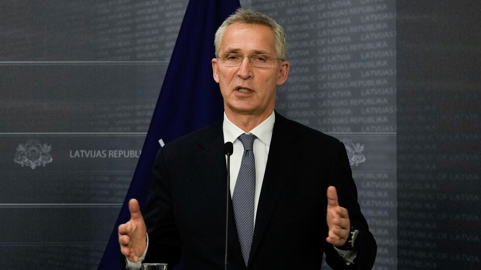 أمين الناتو: حشد روسيا قوات على حدود أوكرانيا مقلق وندعو لخفض التصعيد