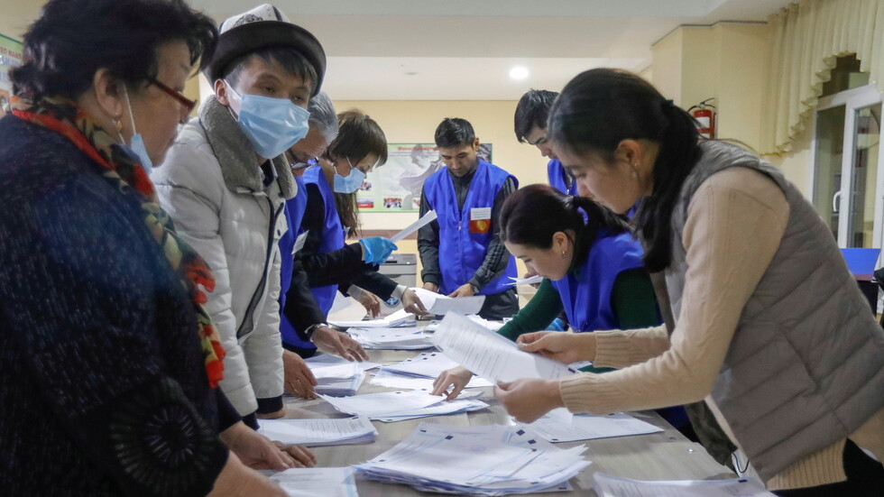 قرغيزيا.. 5 أحزاب ترفض الاعتراف بنتائج الانتخابات البرلمانية