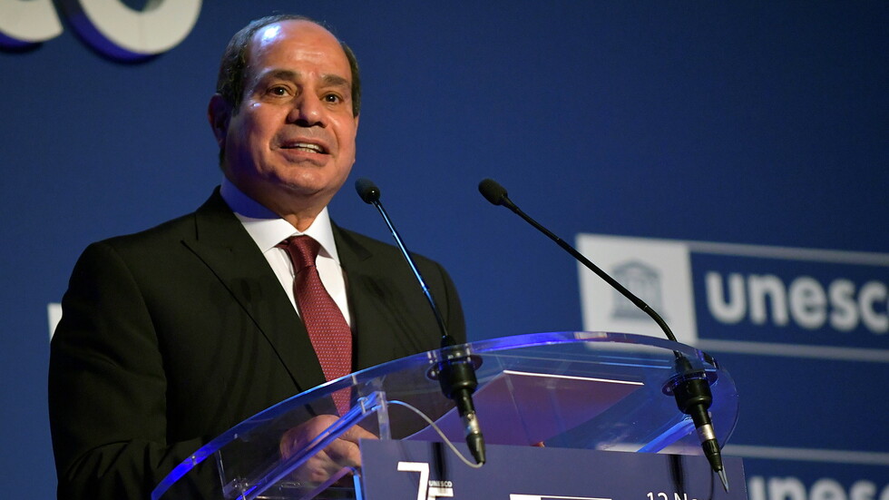 السيسي يفتتح أول معرض دفاعي دولي يقام في مصر