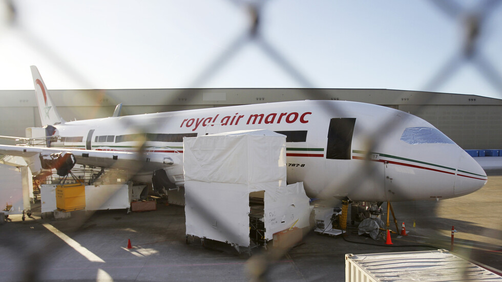 الخطوط المغربية تعلق جميع الرحلات من وإلى المملكة
