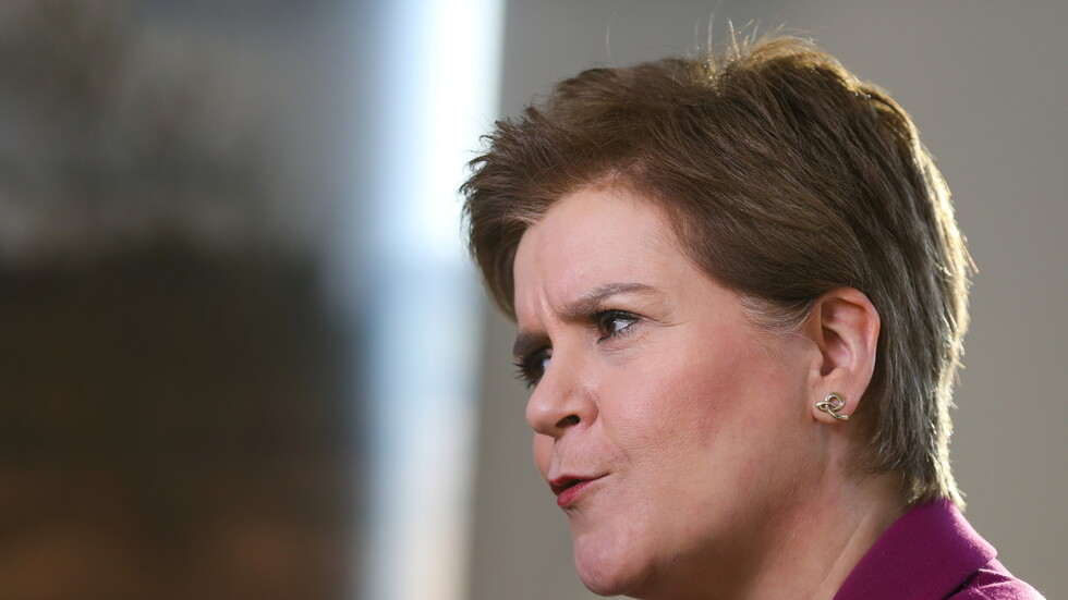 اسكتلندا وويلز تطالبان بتشديد قواعد الحجر الصحي