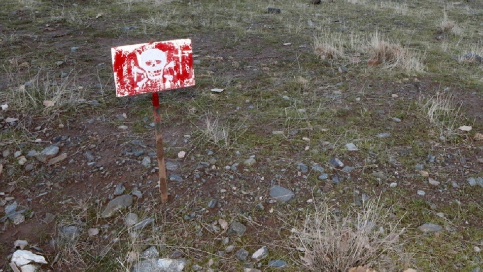 الكويت.. مصرع مقيم مصري بانفجار لغم