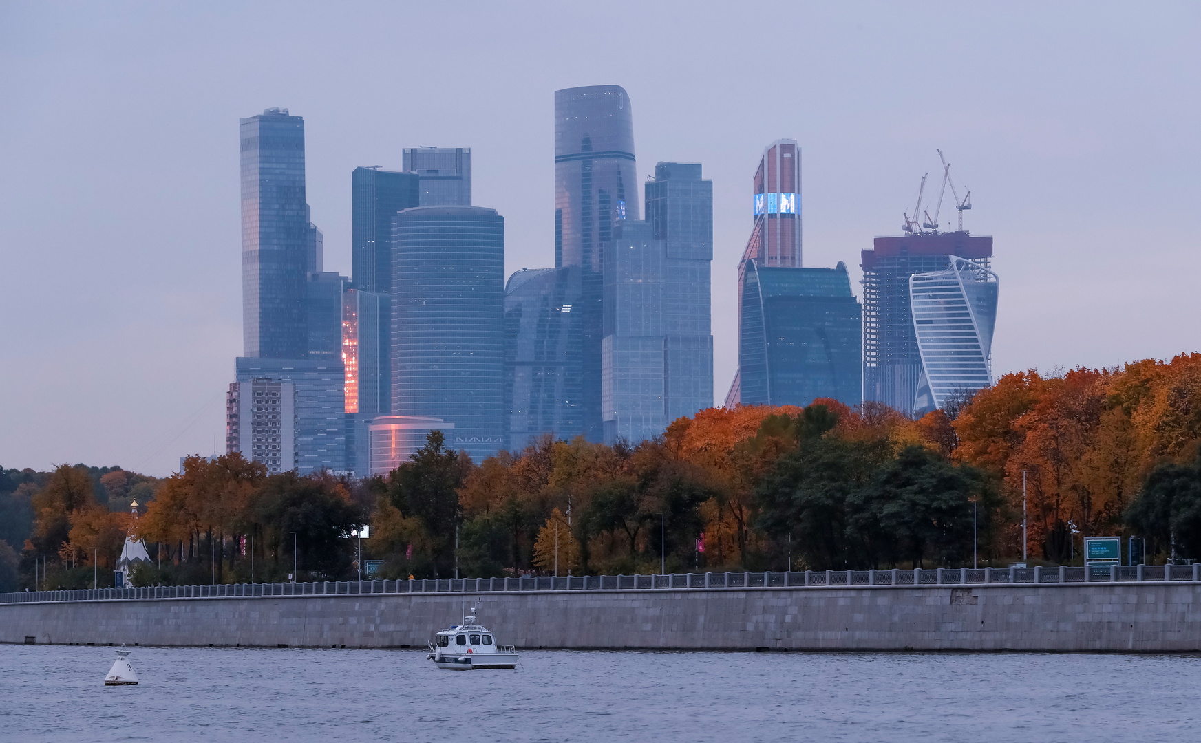 موسكو تخطط للتخلي عن اليد العاملة الأجنبية في قطاع البناء