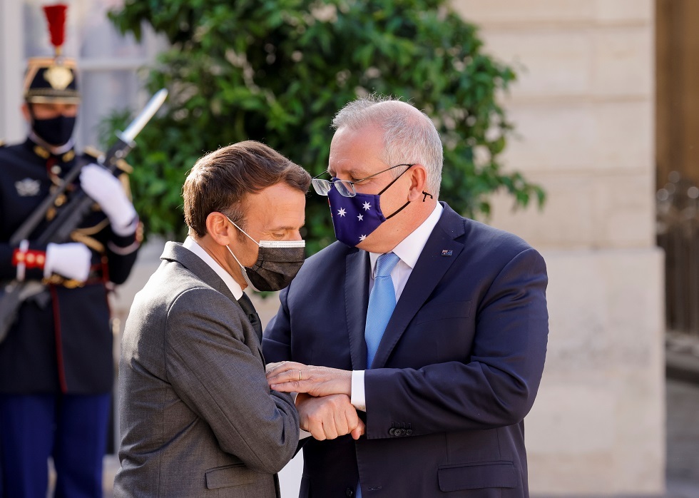 تسريب رسائل من ماكرون لرئيس وزراء أستراليا وسط أزمة صفقة الغواصات