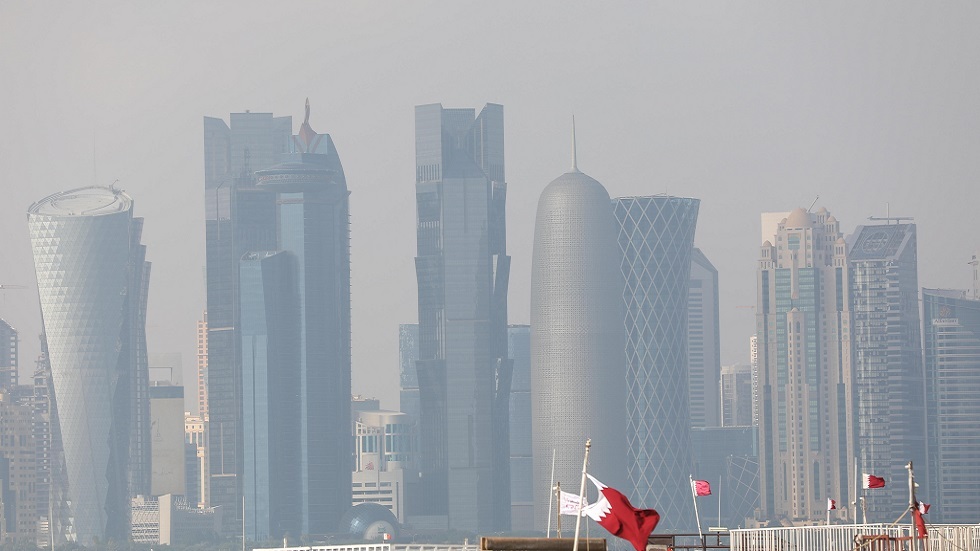 قطر: لا نية لفرض ضريبة على الدخل