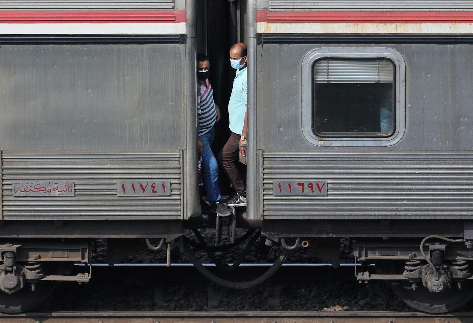 مصر تعلن تفاصيل حادث قطار مفاجئ