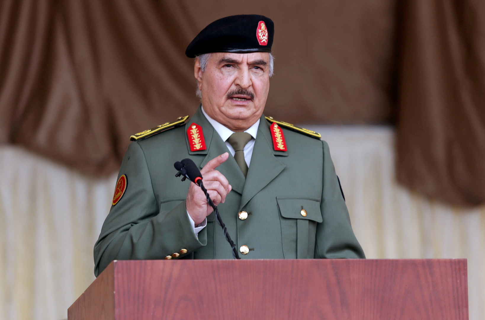 المشير خليفة حفتر يعلن ترشحه للانتخابات الرئاسية في ليبيا