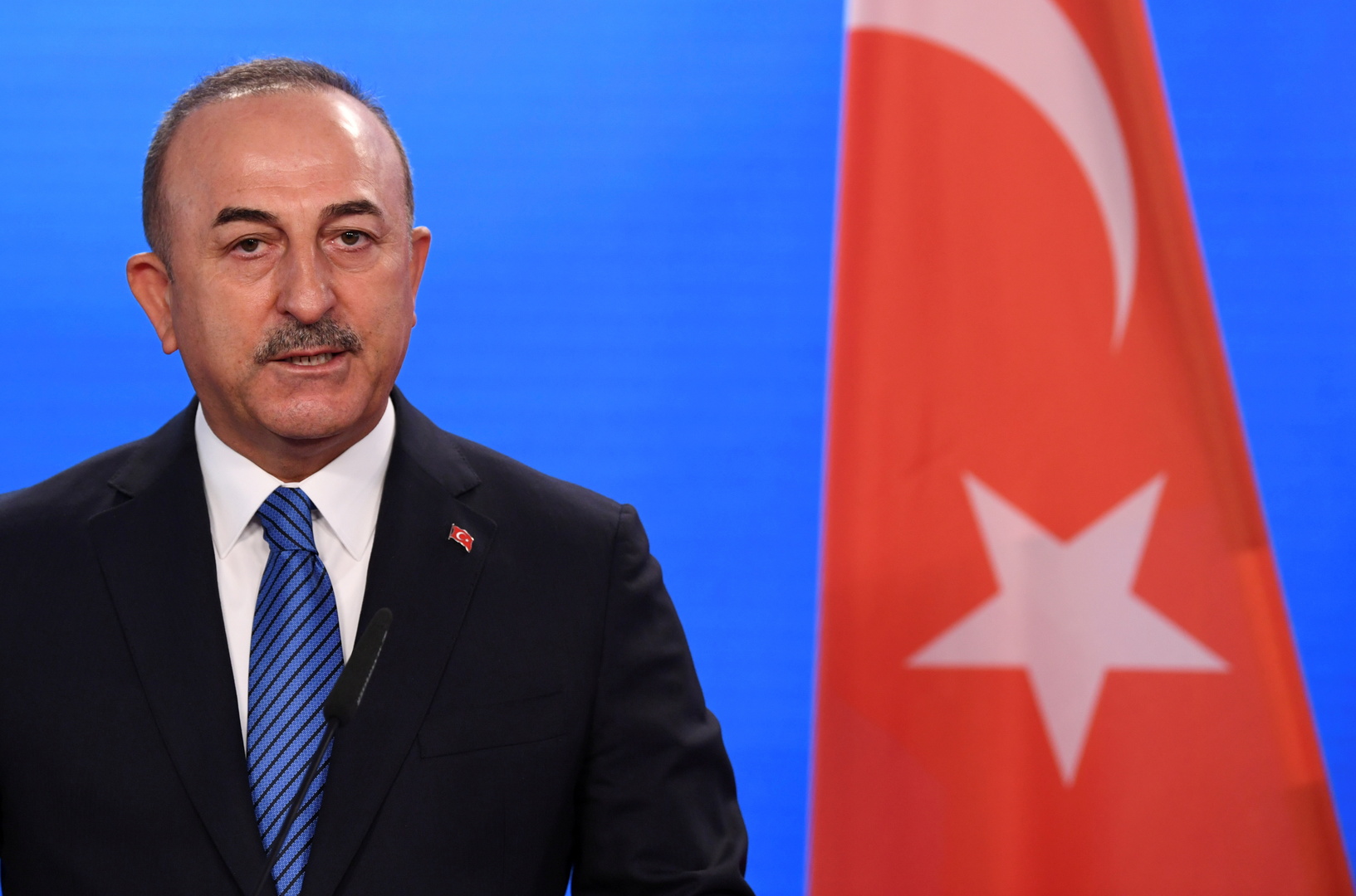 أوغلو: أجندة تركيا الوحيدة في لبنان هي المساهمة في دعم أمنه واستقراره