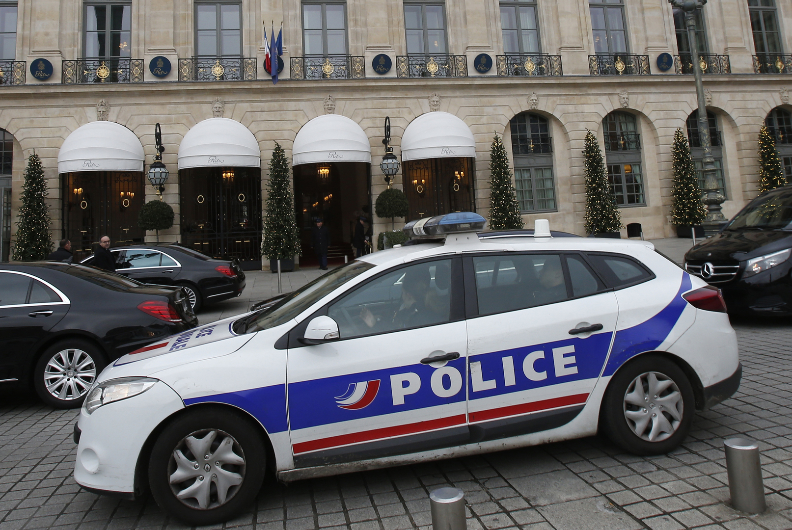 وسائل إعلام فرنسية: اعتقال عنصرين لليمين المتطرف في قضية إرهاب