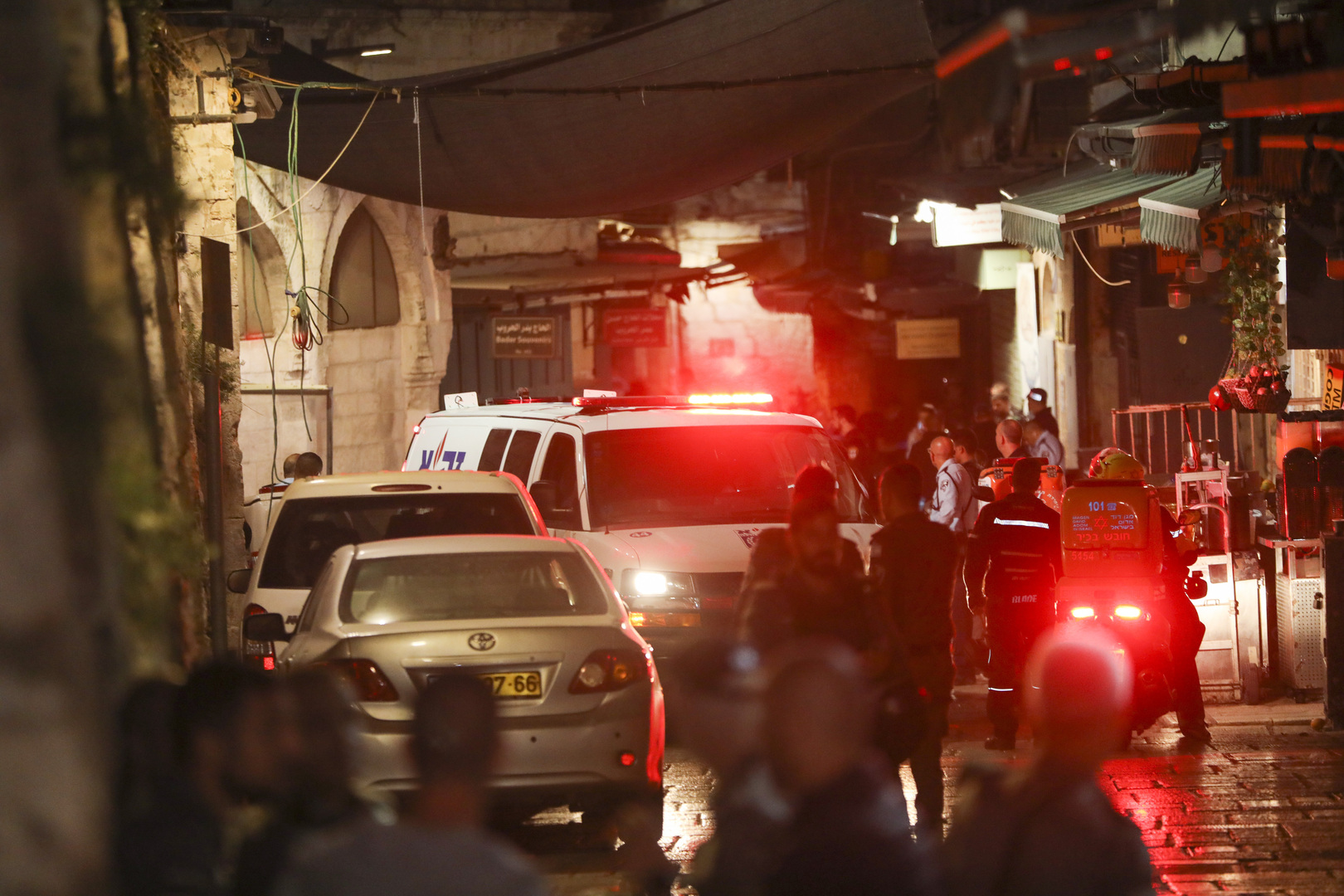 بعد ساعات من إطلاق النار في القدس.. إصابة شخص بعملية طعن في يافا