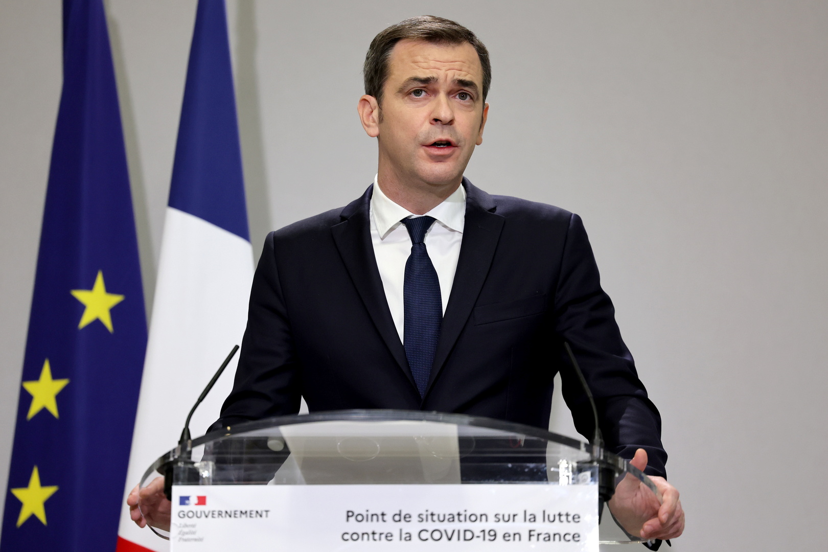 فرنسا تعلن إجراءات جديدة لمكافحة تفشي وباء كورونا