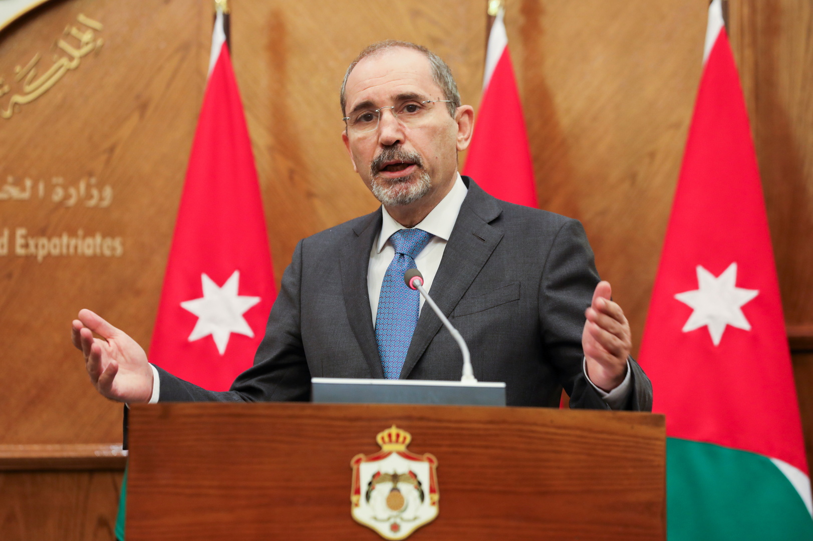 وزير الخارجية الأردني يتوجه إلى رام الله للقاء الرئيس الفلسطيني
