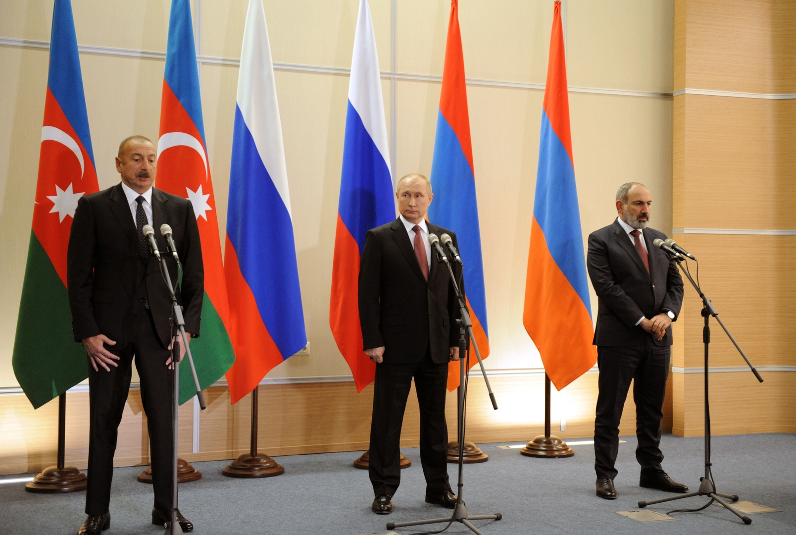 بوتين وعلييف وباشيناين يصدرون بيانا مشتركا عقب اجتماعهم في سوتشي