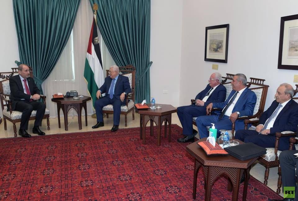 وزير الخارجية الأردني يصل إلى رام الله ويبحث مع عباس 