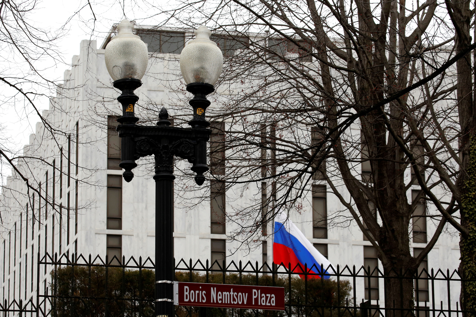 الخارجية الروسية تطلب من موظفي السفارة الأمريكية الذين أمضوا 3 سنوات المغادرة قبل 31 يناير