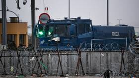 بولندا لا تستبعد إغلاق معابر حدودية على حدودها مع بيلاروس