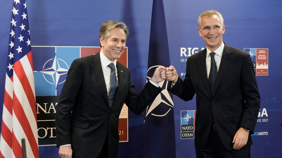 بلينكن يبحث دعم أوكرانيا مع ستولتنبيرغ