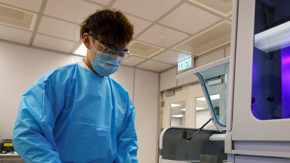 علماء في هونغ كونغ يتمكنون من تحديد خصائص المتحور "أوميكرون"