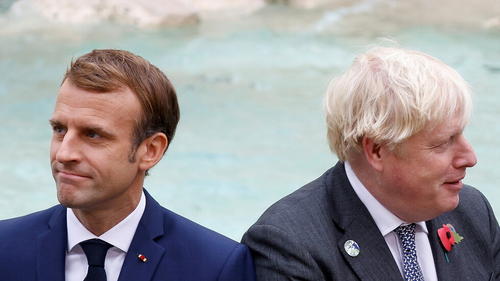 صحيفة: ماكرون يصف جونسون بـ"المهرج"