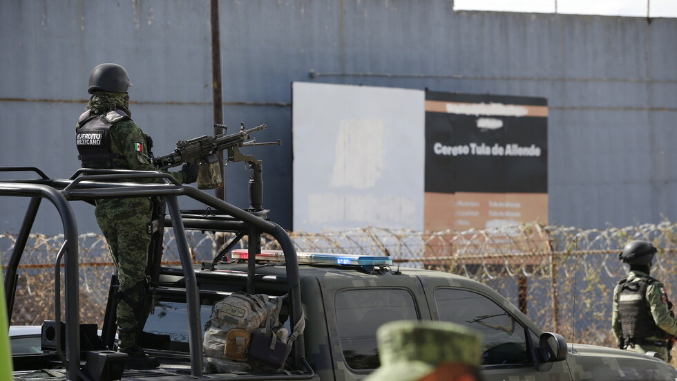 المكسيك.. عصابة تقتحم سجنا بعربة مدرعة