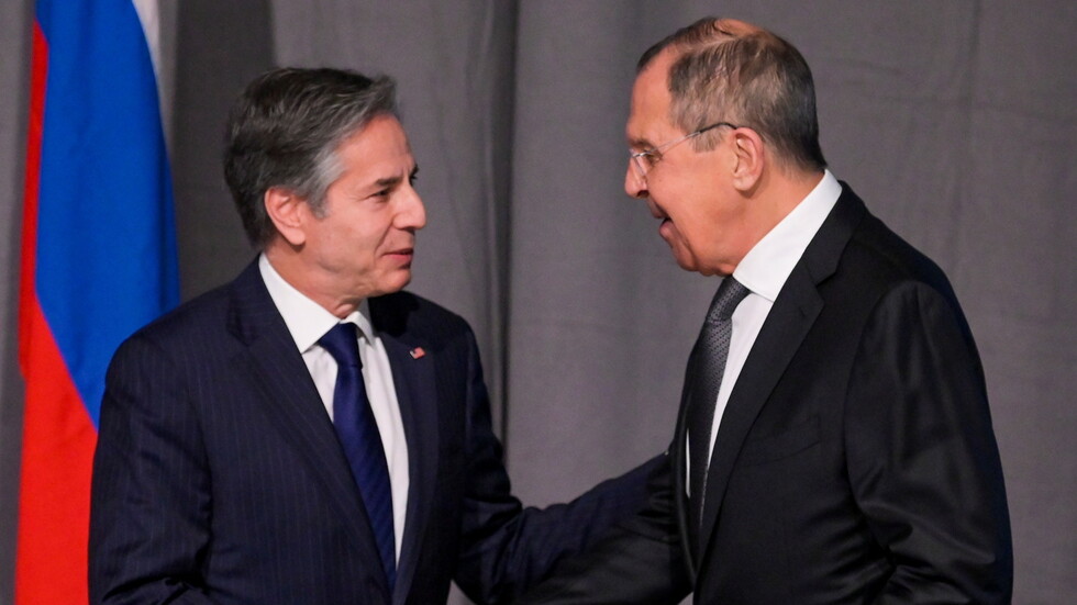 لافروف يقترح على بلينكن رفع كافة القيود عن عمل البعثات الدبلوماسية