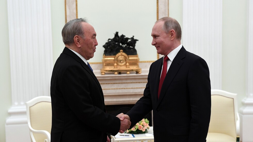 نزارباييف: بوتين رجل كلمة ووطني مخلص