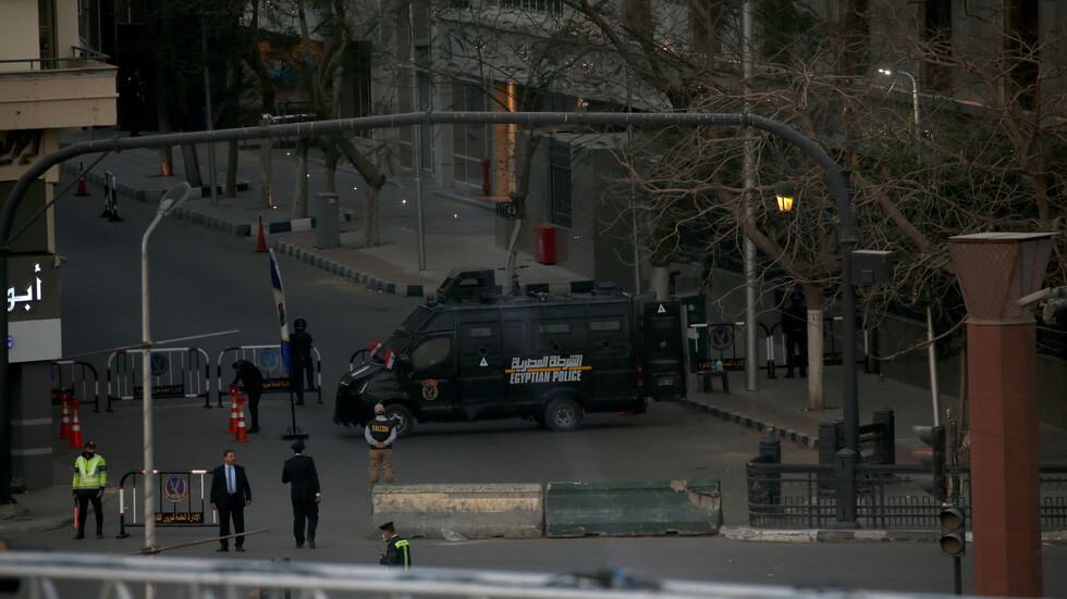 مصر.. ضبط مسؤول مكّن مواطنا من الاستيلاء على أرض تملكها الدولة