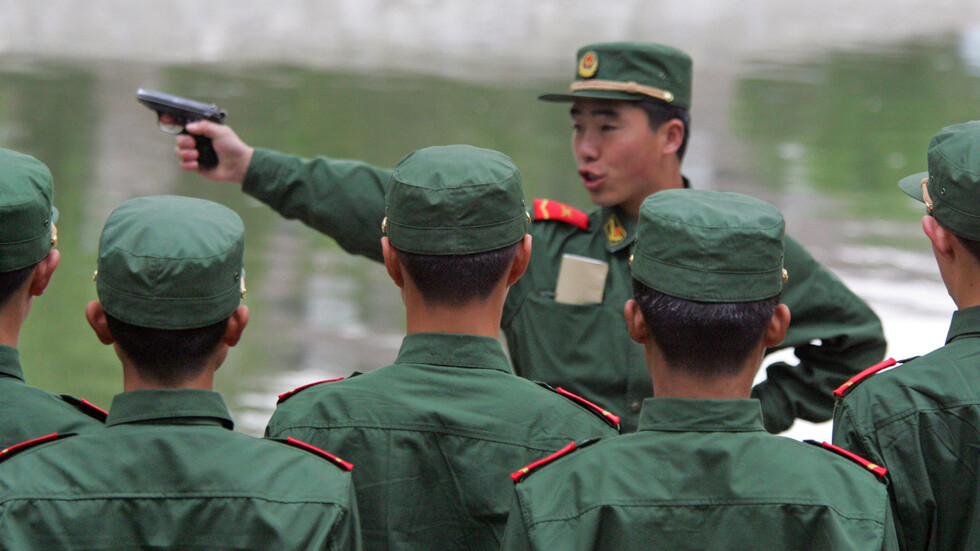 باستخدام الذكاء الصناعي.. علماء صينيون يعلنون صنع مدفع كهرومغناطيسي بحجم مسدس!