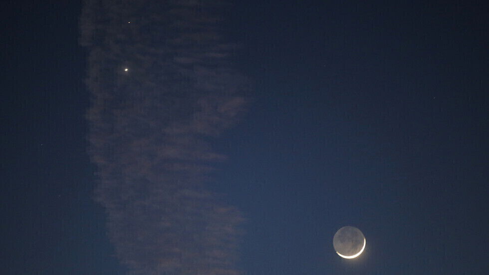 اصطفاف الزهرة وزحل والمشتري والقمر في حدث فلكي نادر يُرى بالعين المجردة