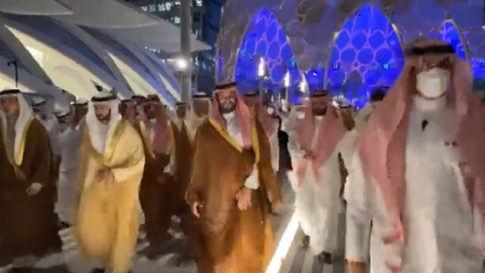 ولي العهد السعودي يتفقد جناح المملكة في "أكسبو دبي 2020" – فيديو + صور