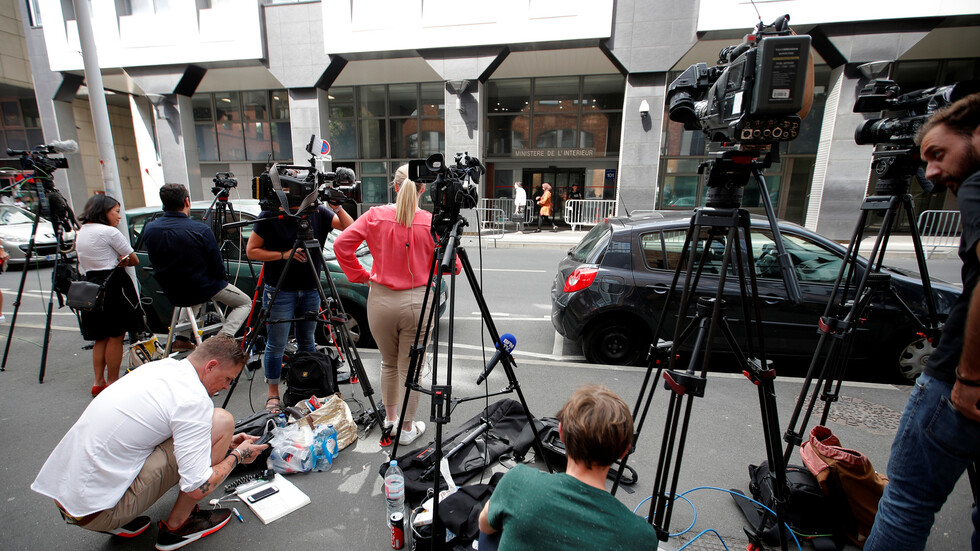 تقرير: ارتفاع عدد الصحفيين المسجونين عالميا في 2021 ومقتل 24 على الأقل أثناء العمل