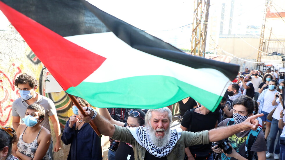 لبنان يسمح للاجئين الفلسطينيين بممارسة مهن كانت ممنوعة عليهم