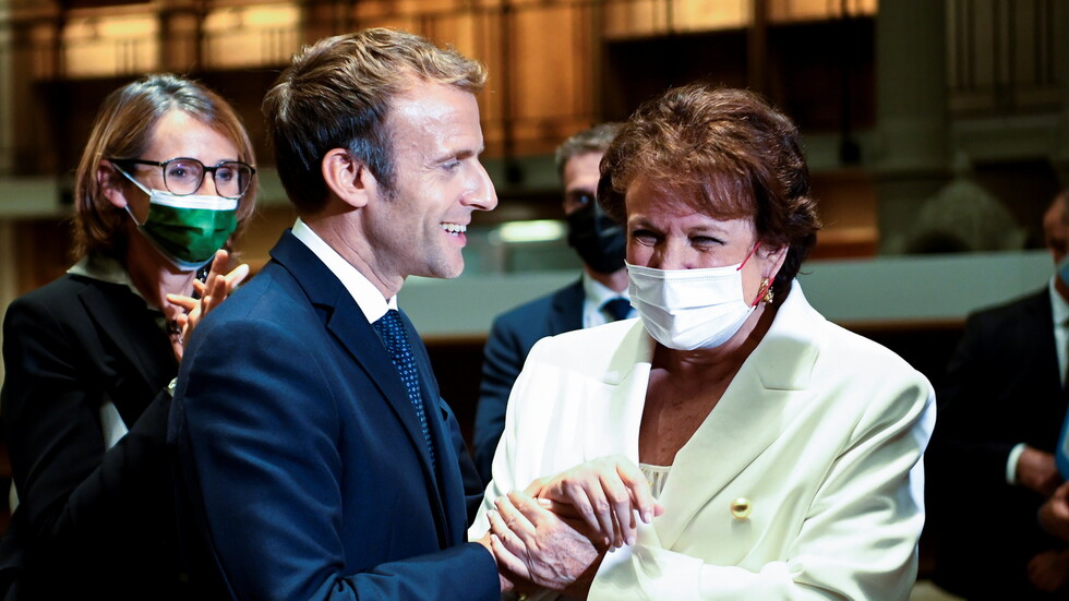 فرنسا تعلن عزمها فتح أرشيفها الخاص بحرب الجزائر قبل 15 عاما من المهلة القانونية لرفع السرية