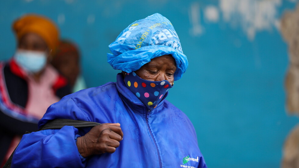 تراجع عدد الإصابات في بؤرة تفشي "أوميكرون" بجنوب إفريقيا