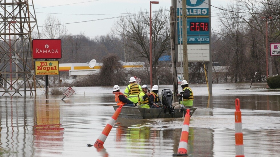 ولاية كنتاكي الأمريكية: حصيلة ضحايا الأعاصير قد تصل إلى 100 قتيل وعلى بايدن إعلان حالة الطوارئ