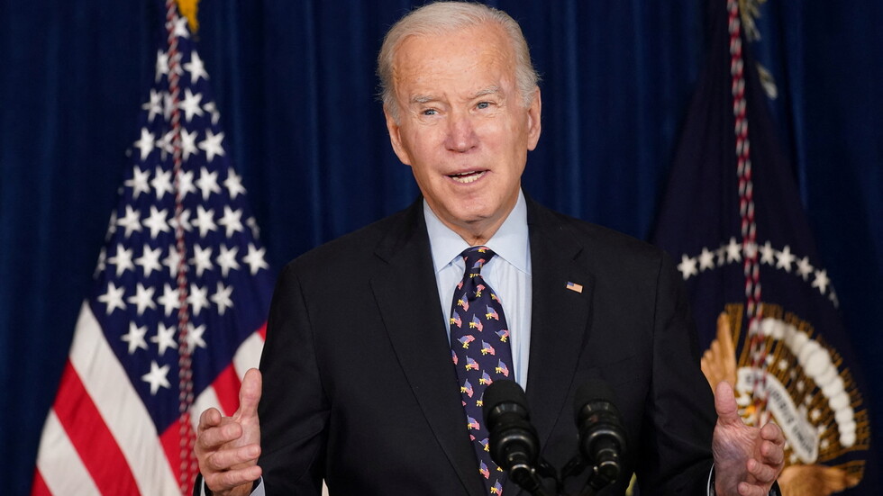 بايدن: أكدت لبوتين أن روسيا ستواجه تبعات اقتصادية مدمرة في حال مهاجمة أوكرانيا