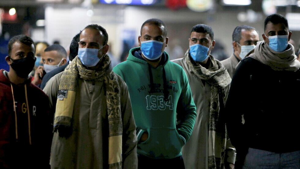 مصر تسجل 863 إصابة و45 وفاة جديدة بكورونا