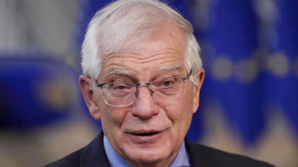 بوريل يعلن أن الاتحاد الأوروبي يبحث مع واشنطن ولندن فرض عقوبات ضد روسيا