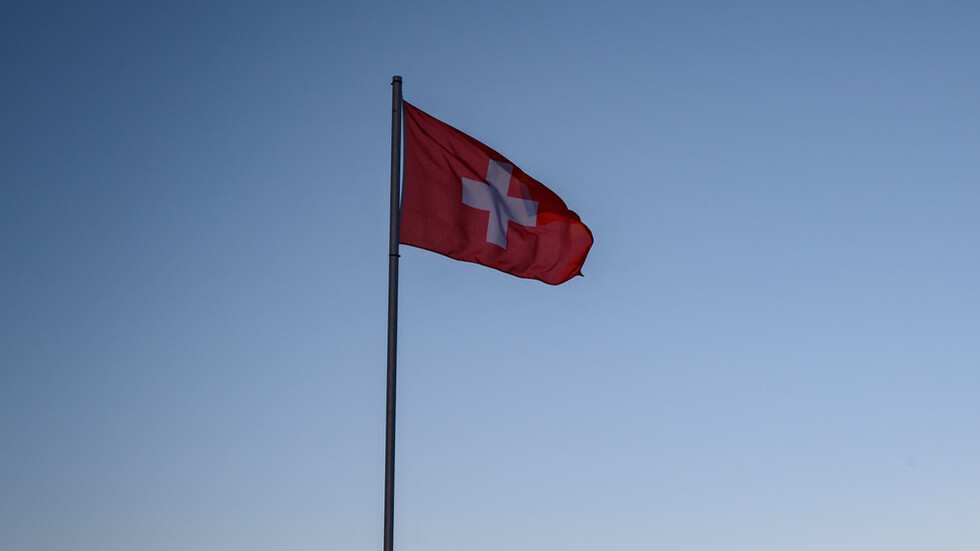 سويسرا تصادق على تسليم رجل أعمال روسي للولايات المتحدة