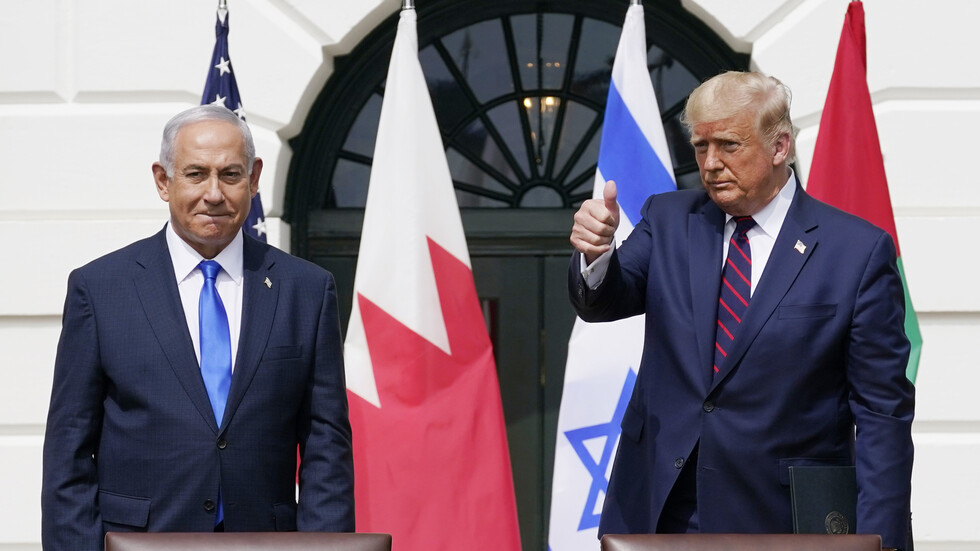 حليف إنجيلي لترامب محذرا إياه: اتهام إسرائيل بعدم إحلال السلام مع الفلسطينيين قد يكلفك الرئاسة