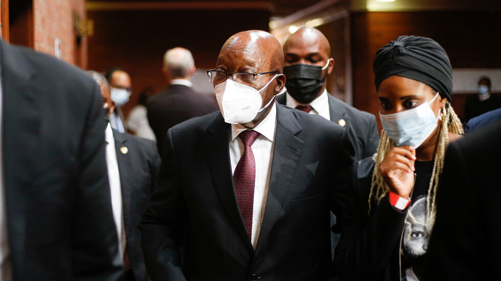 المحكمة العليا في جنوب إفريقيا تأمر بإعادة جاكوب زوما إلى السجن