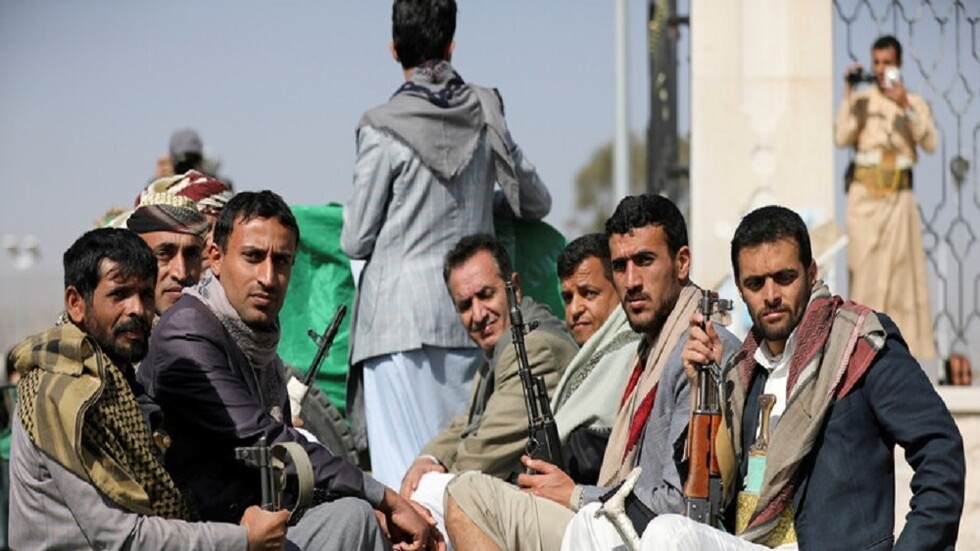 الحوثيون يعلنون استهداف مرابض الطائرات الحربية في قاعدة الملك خالد الجوية السعودية وأهداف حيوية أخرى