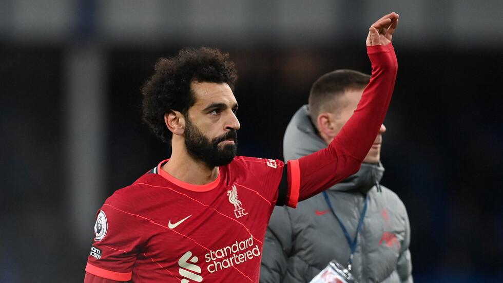 الليلة.. محمد صلاح يستهدف رقم فاردي