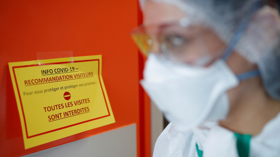 فرنسا تكشف عدد الإصابات بـ"أوميكرون" في أراضيها وتشدد القيود على السفر من بريطانيا