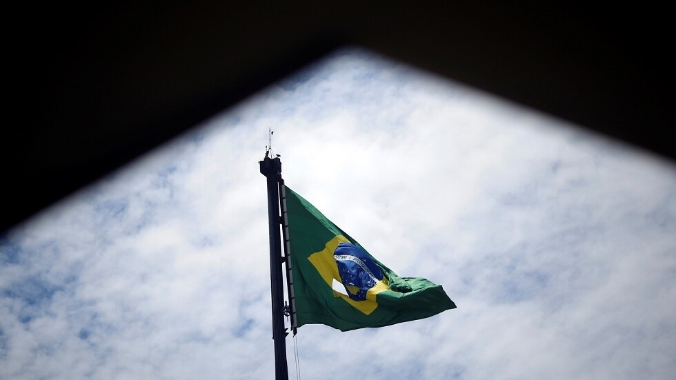 البرازيل تسجل 124 وفاة جديدة بكورونا