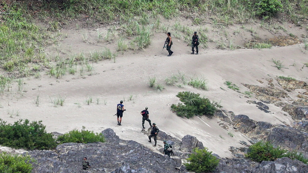 فرار المئات إلى تايلاند بسبب القتال بين جيش ميانمار وجماعة متشددة