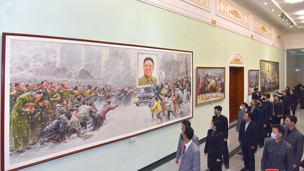 زعيم كوريا الشمالية يحضر مراسم إحياء ذكرى والده الراحل (صورة+فيديو)